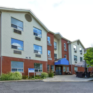 Maplecrest Village