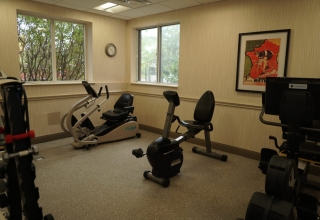 Delmanor Elgin Mills Fitness Room Richmond Hill