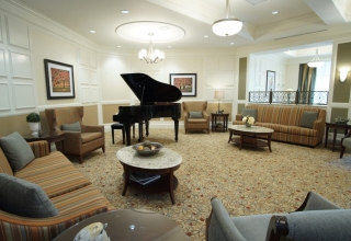 Delmanor Elgin Mills Living Room Richmond Hill