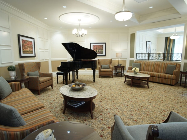 Delmanor Elgin Mills Living Room Richmond Hill
