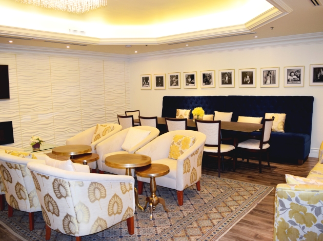 Hazelton Place Retirement Residence Annex Bar Toronto