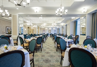 Delmanor Retirement Home Prince Edward Dining Room Etobicoke
