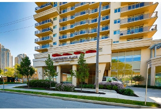 Canterbury Place Retirement Residence Front Entrance