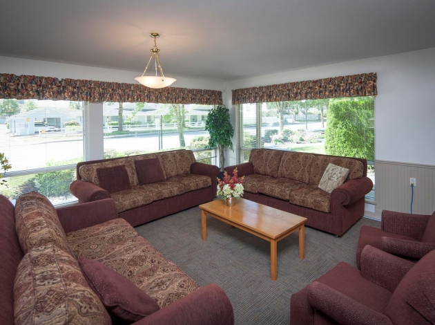 Arbourside Court Living Room