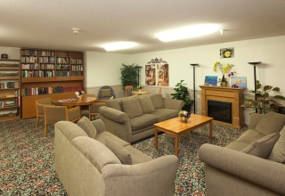 Arbourside Court Library