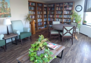 Woodhall Park Retirement Village Hair Salon Brampton Home Library